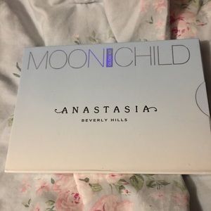 Anastasia Beverly Hills Moon Child Glow Kit